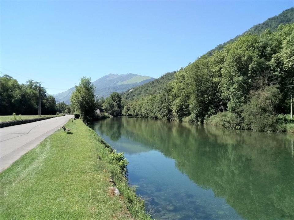 Green Bike Pyrenees Louvie Juzon Exterior foto